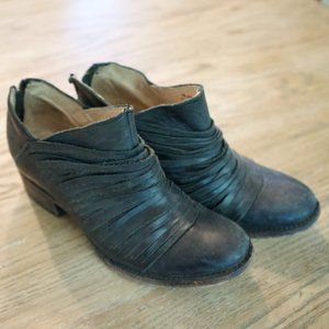 Steve Madden Freebird Booties